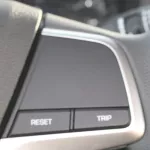 LHD - HYUNDAI ACCENT 1.4L PETROL COMFORT AUTOMATIC - SILVER - Thumbnail 10