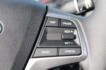 LHD - HYUNDAI ACCENT 1.4L PETROL COMFORT AUTOMATIC - WHITE