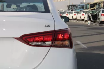LHD - HYUNDAI ACCENT 1.4L PETROL COMFORT AUTOMATIC - WHITE