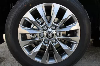 LHD - TOYOTA LANDCRUISER 300 3.5L V6 PET TWIN TURBO VXR AUTOMATIC 2023