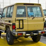 Toyota Land Cruiser Hard Roof V6 2023 With Winch - Thumbnail 4