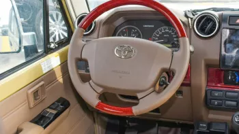 Toyota Land Cruiser Hard Roof V6 2023 With Winch