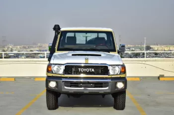 2023 TOYOTA LAND CRUISER 79 SINGLE CAB PICKUP DLX V8 4.5L DIESEL 4WD MANUAL TRANSMISSION