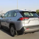 LHD - TOYOTA RAV4 2.0L PETROL FULL OPTIONS AUTOMATIC SILVER 2023 - Thumbnail 5