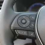 LHD - TOYOTA RAV4 2.0L PETROL FULL OPTIONS AUTOMATIC SILVER 2023 - Thumbnail 11