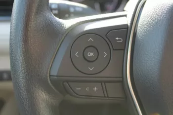 TOYOTA CAMRY LE 2.5 L 2023 MY PETROL
