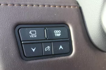 LEXUS LS600 SIGNATURE 2023 MODEL YEAR FULL OPTION (EUROPE SPEC)