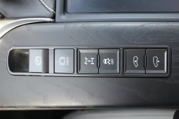 LEXUS LS600 SIGNATURE 2023 MODEL YEAR FULL OPTION (EUROPE SPEC)