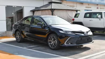 TOYOTA CAMRY GLE 2.5L HYBRID 2023 EXPORT PRICE