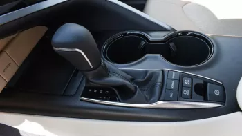 TOYOTA CAMRY GLE 2.5L HYBRID 2023 EXPORT PRICE