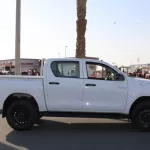 LHD - TOYOTA HILUX 2.4L DIESEL 4WD DOUBLE CAB MANUAL 2023 - Thumbnail 3