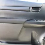 LHD - TOYOTA HILUX 2.4L DIESEL 4WD DOUBLE CAB MANUAL 2023 - Thumbnail 6