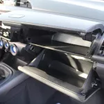 LHD - TOYOTA HILUX 2.4L DIESEL 4WD DOUBLE CAB MANUAL 2023 - Thumbnail 22
