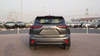 Toyota Highlander hybrid 2023 2.5L V4 AWD