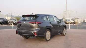 Toyota Highlander hybrid 2023 2.5L V4 AWD
