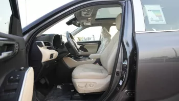 Toyota Highlander hybrid 2023 2.5L V4 AWD