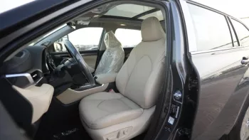 Toyota Highlander hybrid 2023 2.5L V4 AWD