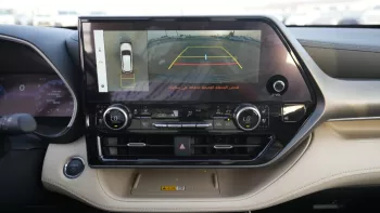 Toyota Highlander hybrid 2023 2.5L V4 AWD