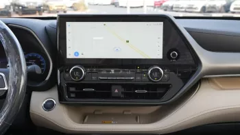 Toyota Highlander hybrid 2023 2.5L V4 AWD
