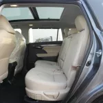 Toyota Highlander hybrid 2023 2.5L V4 AWD - Thumbnail 26