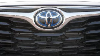Toyota Highlander hybrid 2023 2.5L V4 AWD