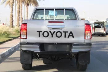 LHD - TOYOTA HILUX 125 2.4L DIESEL 4WD DOUBLE CAB ACTIVE MANUAL SILVER 2023