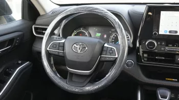 Toyota Highlander Hybrid Bronze Edition 2.5L V4 2023