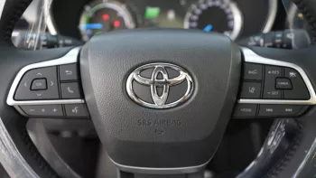 Toyota Highlander Hybrid Bronze Edition 2.5L V4 2023