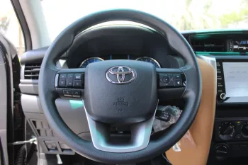 LHD - TOYOTA FORTUNER 2.7L PETROL 4WD AUTOMATIC BLACK 2023