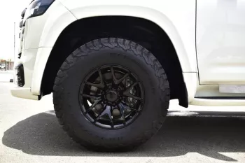 2022 MODEL TOYOTA LAND CRUISER 300  XTREME EDITION  GXR V6 3.3L TWIN TURBO AUTOMATIC TRANSMISSION