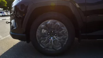 Toyota RAV4 Hybrid AWD 2.5L with sunroof 2023