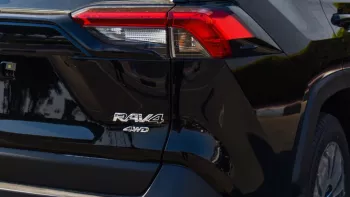 Toyota RAV4 Hybrid AWD 2.5L with sunroof 2023