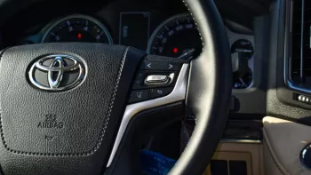 Toyota Land Cruiser GXR V6 4WD 2021