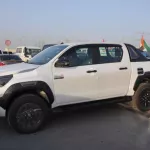LHD - TOYOTA HILUX 2.8L DIESEL DOUBLE CAB 4 X 4 ADVENTURE MANUAL - Thumbnail 2