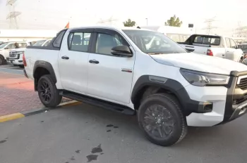 LHD - TOYOTA HILUX 2.8L DIESEL DOUBLE CAB 4 X 4 ADVENTURE MANUAL