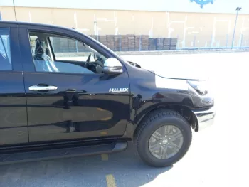 LHD - TOYOTA HILUX 2.7L PETROL DOUBLE CAB 4 X 4 HIGH AUTOMATIC