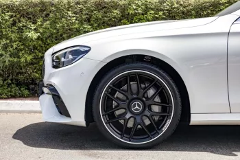 MERCEDES Benz E350 2021 RWD AMG Body Kit White Color
