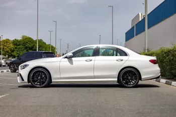 MERCEDES Benz E350 2021 RWD AMG Body Kit White Color
