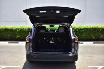 2023 TOYOTA SIENNA XLE HYBRID 2.5L FWD 8-SEATER AT