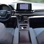 2023 TOYOTA SIENNA XLE HYBRID 2.5L FWD 8-SEATER AT - Thumbnail 8