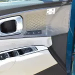 Kia Sorento hybrid 1.6L full option FWD 2023 - Thumbnail 16