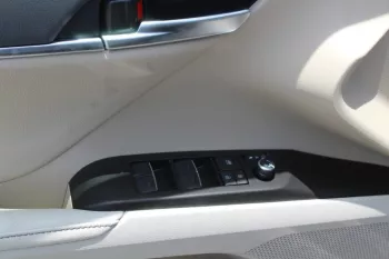 TOYOTA CAMRY LIMITED 3.5L PETROL 2023 BLACK COLOUR V4