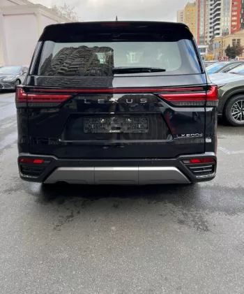 LHD - LEXUS LX600 3.5L V6 PETROL TWIN TURBO VIP AUTOMATIC 2023 Model Year