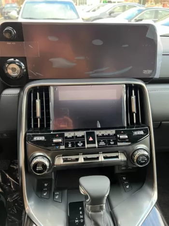 LHD - LEXUS LX600 3.5L V6 PETROL TWIN TURBO VIP AUTOMATIC 2023 Model Year