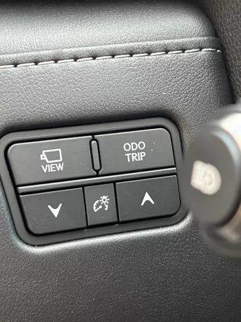 LHD - LEXUS LX600 3.5L V6 PETROL TWIN TURBO VIP AUTOMATIC 2023 Model Year