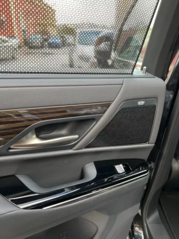 LHD - LEXUS LX600 3.5L V6 PETROL TWIN TURBO VIP AUTOMATIC 2023 Model Year