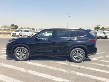 2023 Toyota Highlander 2.4L Petrol Platinum Awd canadian spec