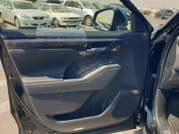 2023 Toyota Highlander 2.4L Petrol Platinum Awd canadian spec