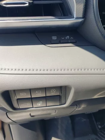 2023 Toyota Highlander 2.4L Petrol Platinum Awd canadian spec