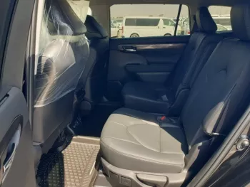 2023 Toyota Highlander 2.4L Petrol Platinum Awd canadian spec